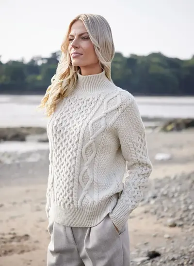 Arranmore Merino Slouchy Turtleneck Sweater 